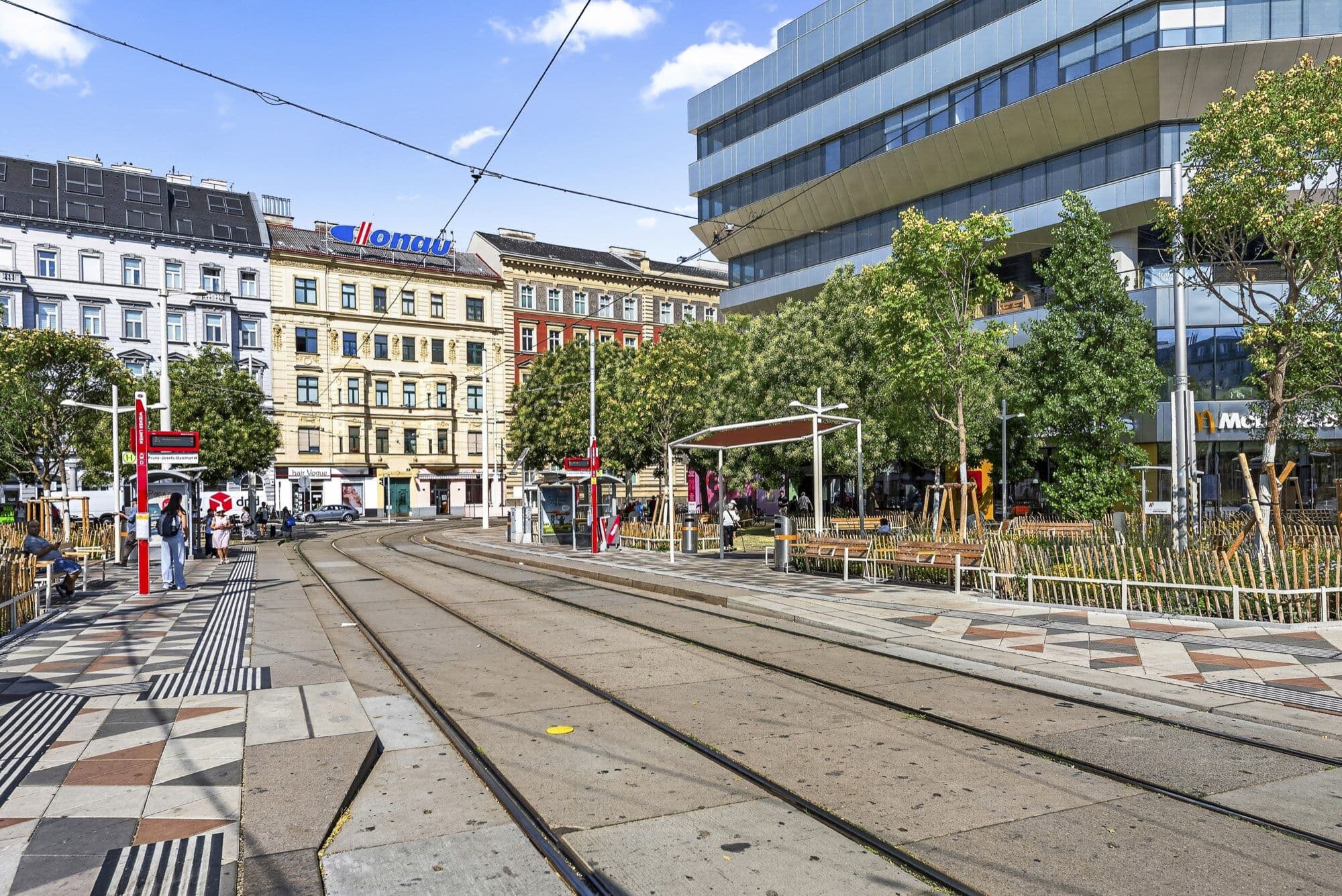 Trams at Julius-Tandler-Platz