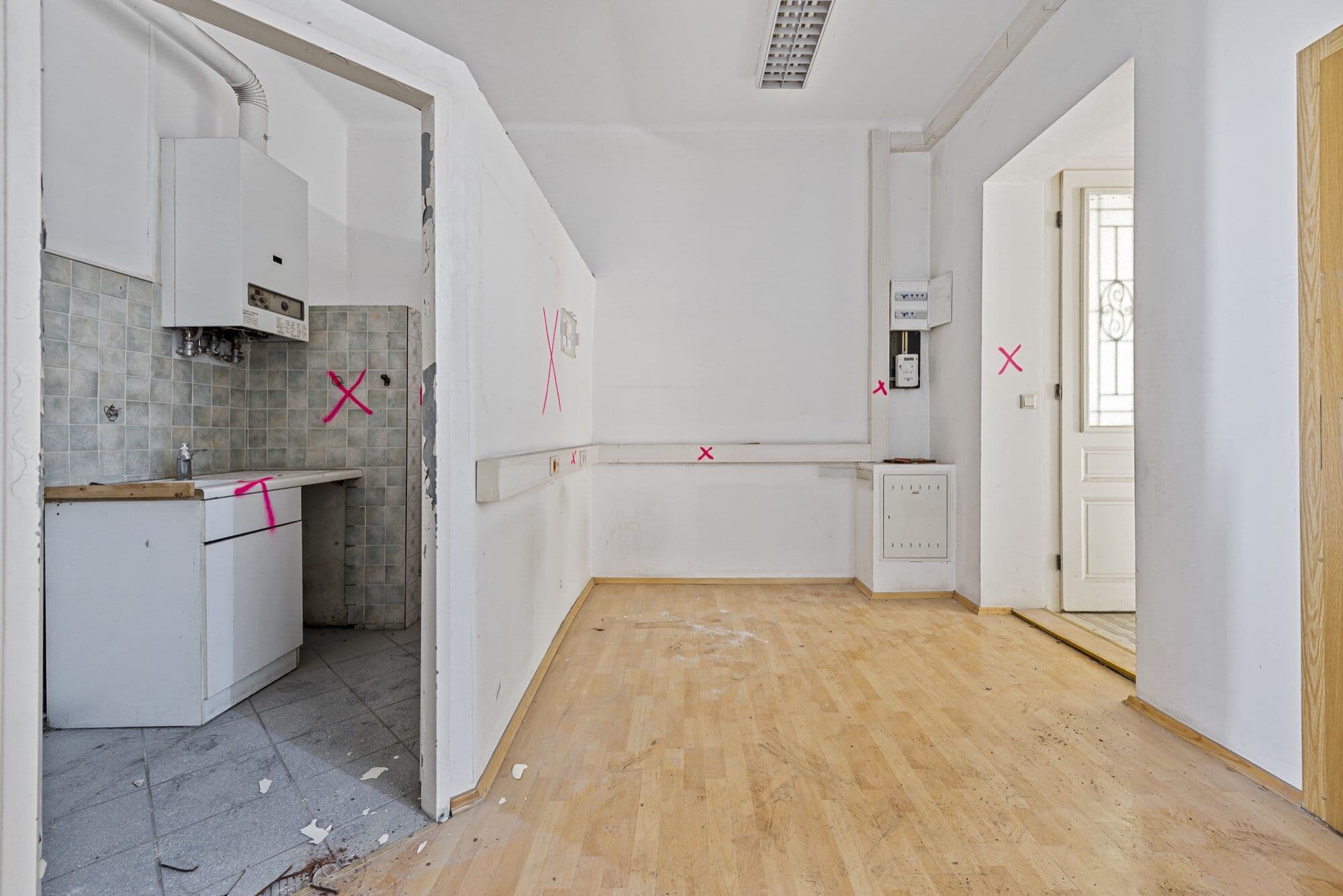 Lehrbachgasse 4 · Vor den Arbeiten